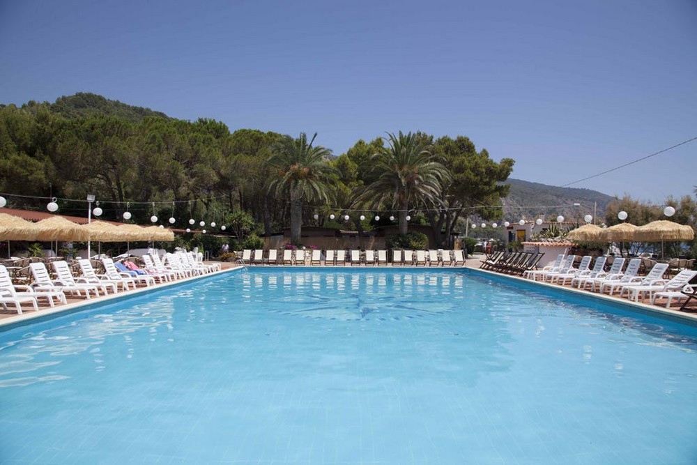 Villaggio Black Marlin